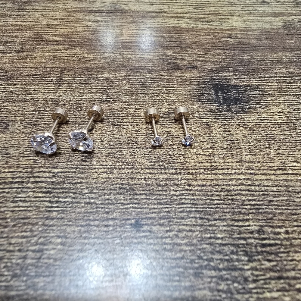2 pairs of rhinestone gold tone twist on back stud earrings - Picture 5 of 5